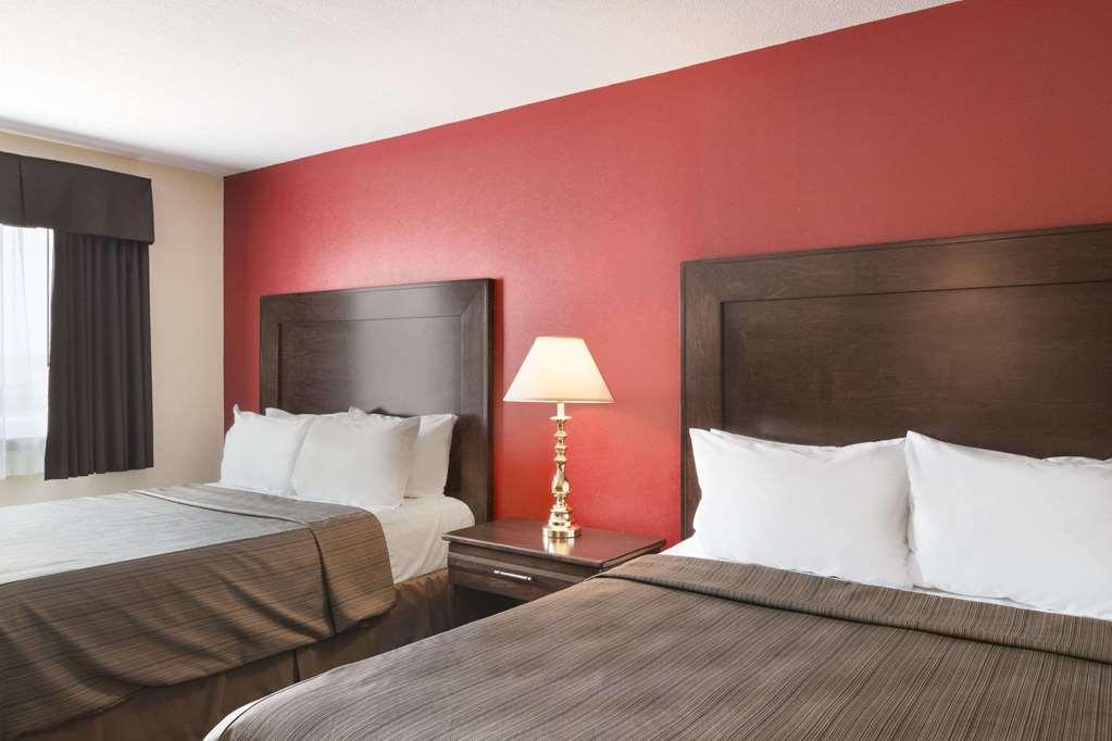 Coast Swift Current Hotel Exterior foto